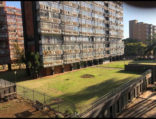 3 BEDROOM APARTMENT FOR SALE IN SUNNYSIDE